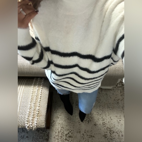 New🍁Ultra baby soft ANTHRO fall sweater - Picture 3 of 5